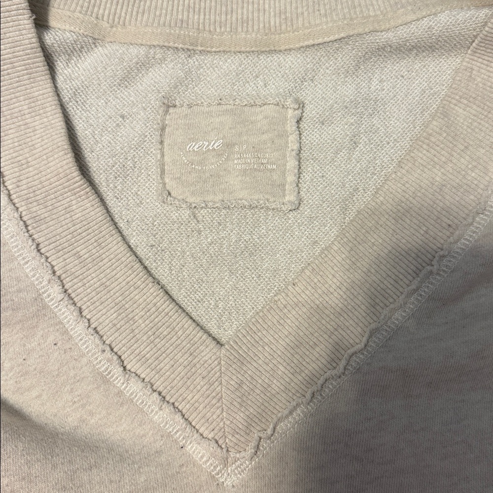 Aerie Cream V-Neck Sweater - Picture 2 of 2